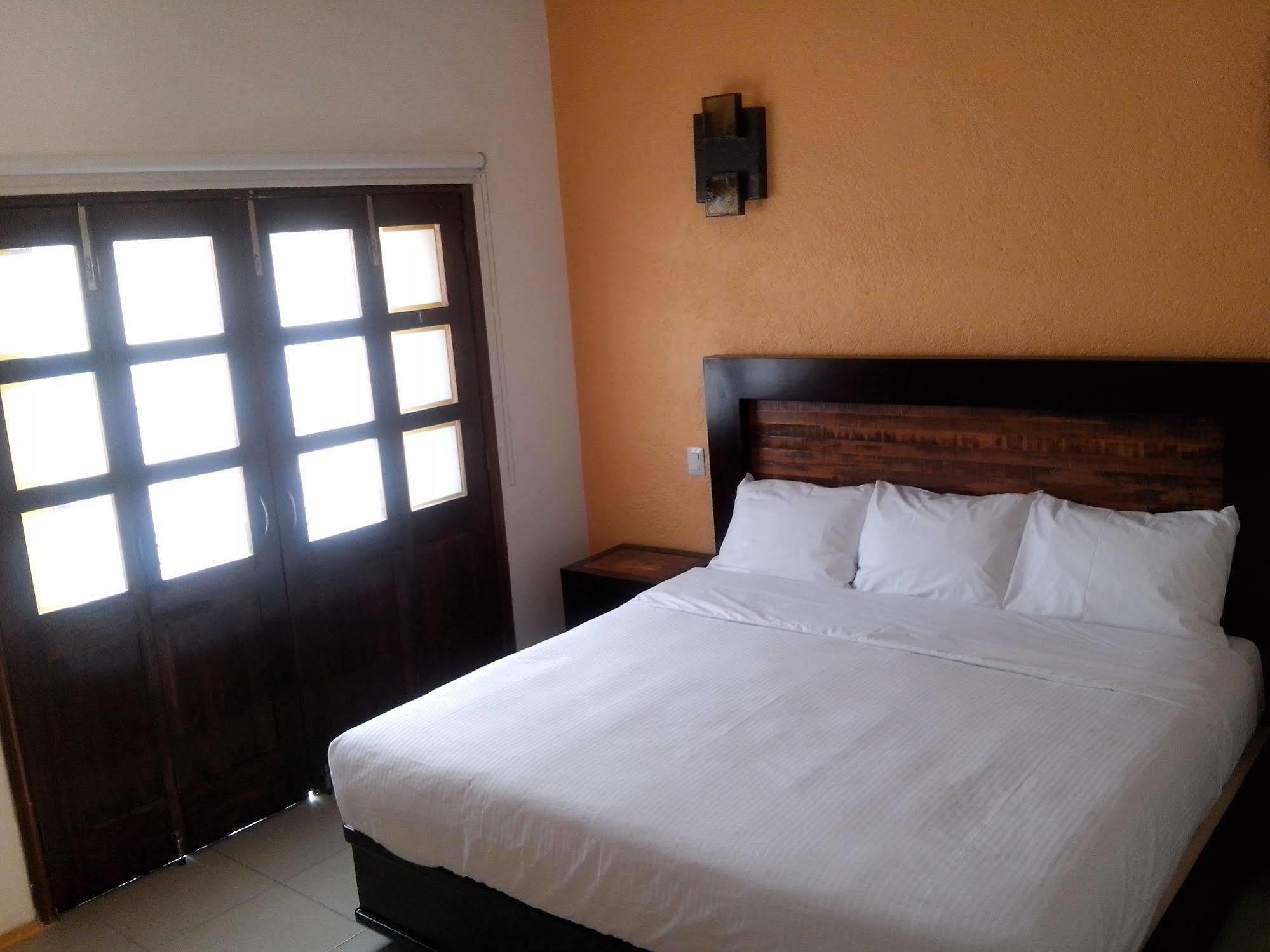 Happy Express Hotel Oaxaca Экстерьер фото