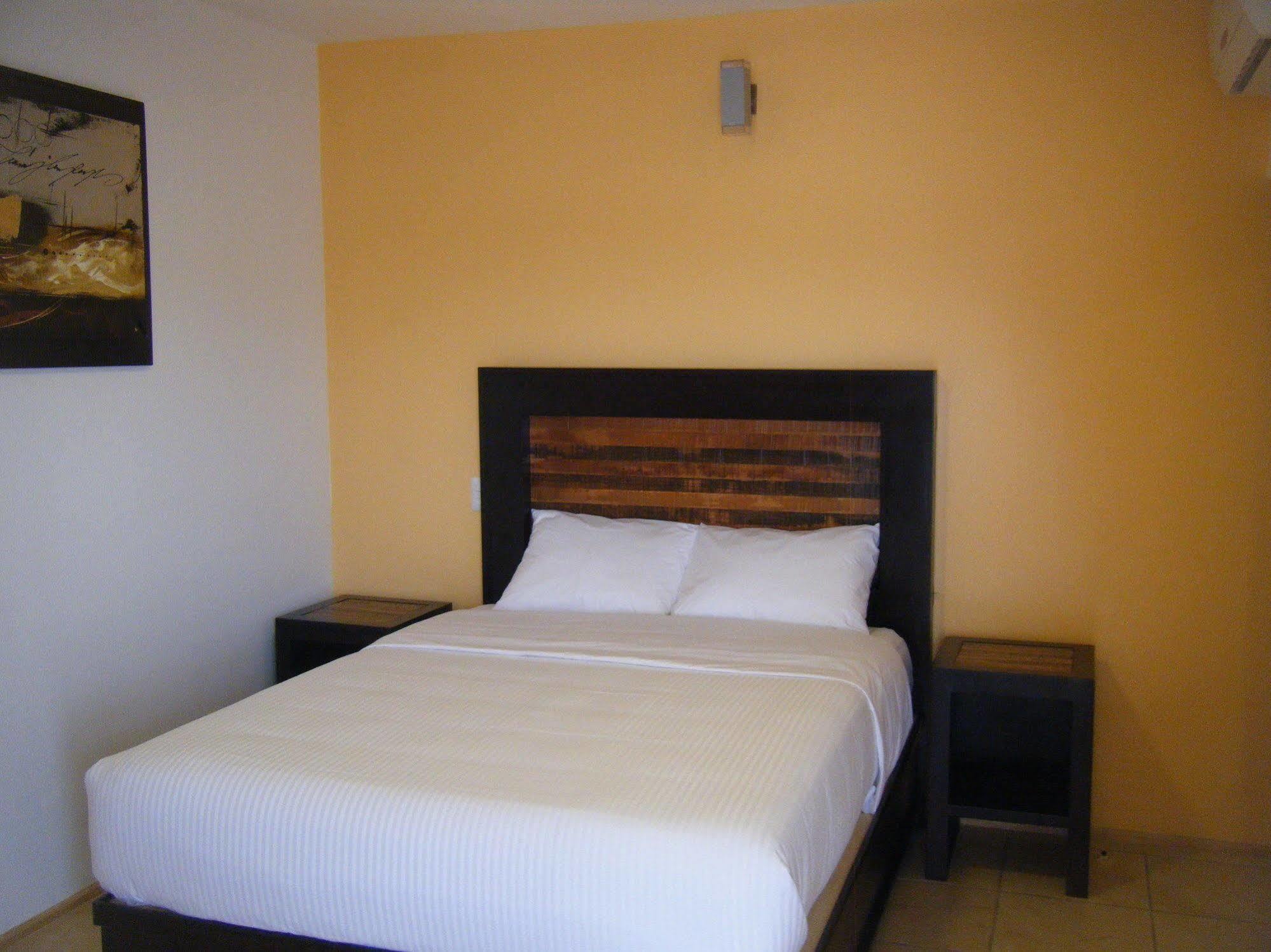 Happy Express Hotel Oaxaca Экстерьер фото
