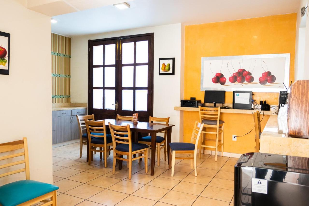 Happy Express Hotel Oaxaca Экстерьер фото