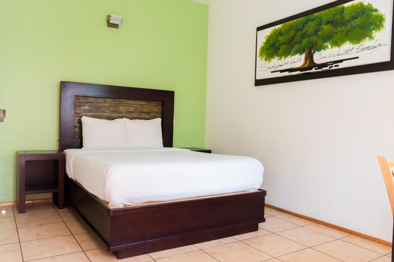 Happy Express Hotel Oaxaca Экстерьер фото